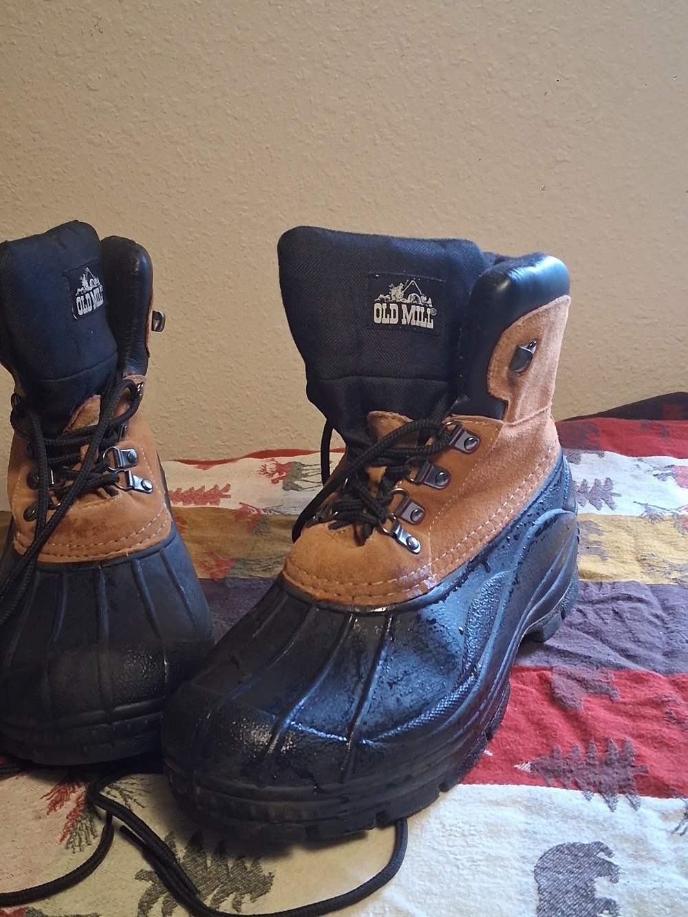 3M Thinsulate Black and Brown Waterproof Men's Duck Boots 9 260824